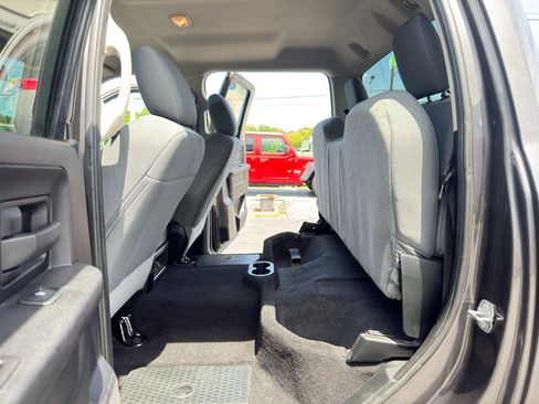 Used 2018 RAM 2500 Tradesman w/ Chrome Appearance Group AWD/4WD image 25