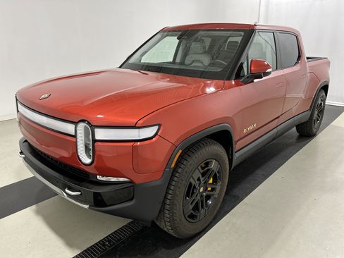 Used 2022 Rivian R1T Adventure AWD/4WD image 1