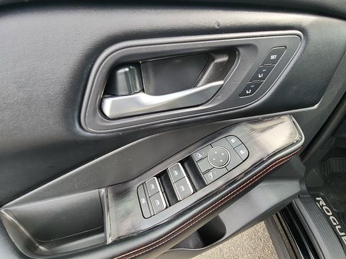 Used 2025 Nissan Rogue SV w/ Rock Creek Premium Package image 15