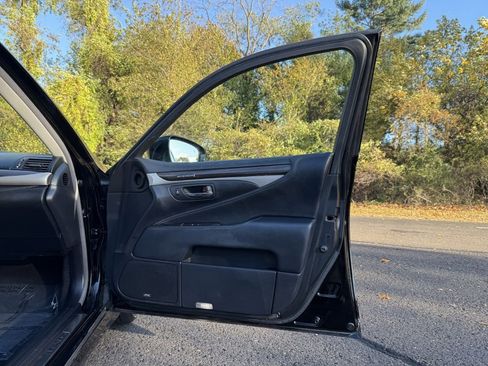 Used 2014 Lexus LS 460 image 16