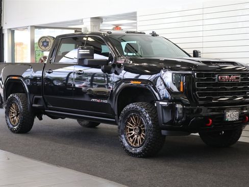 Used 2024 GMC Sierra 3500 AT4 w/ AT4 Premium Plus Package AWD/4WD image 2