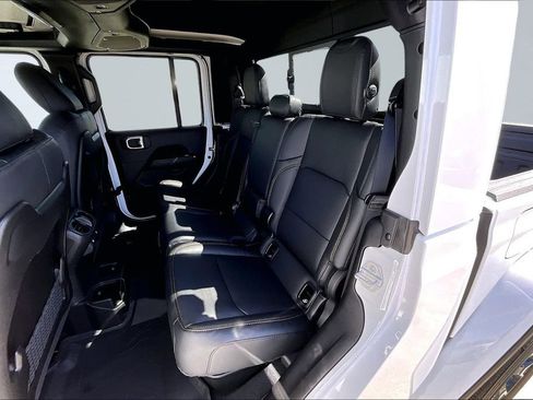 New 2026 Jeep Gladiator Sport image 19