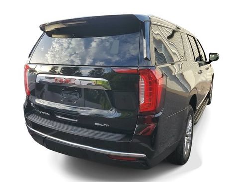 Used 2023 GMC Yukon XL SLT RWD image 4