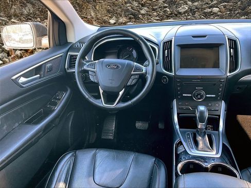 Used 2016 Ford Edge Titanium w/ Equipment Group 301A image 5