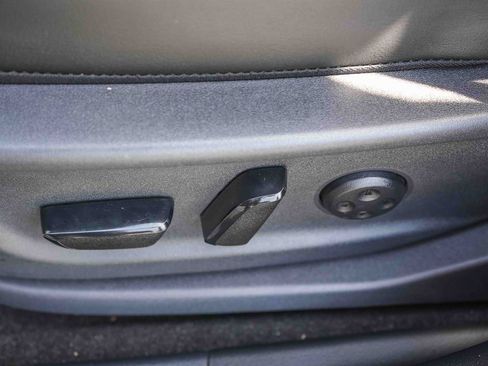 Used 2025 Nissan Ariya AWD image 20