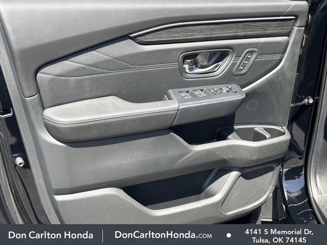 New 2026 Honda Pilot Touring image 11
