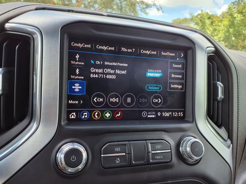 Used 2021 GMC Sierra 1500 SLT w/ SLT Convenience Package AWD/4WD image 26