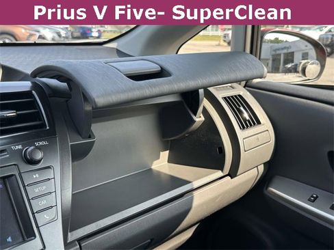 Used 2012 Toyota Prius V Five image 26