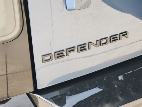 New 2026 Land Rover Defender 110 X-Dynamic SE AWD/4WD image 11