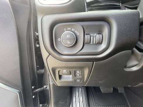 Used 2026 RAM 1500 Laramie AWD/4WD image 18