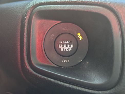 Used 2024 Jeep Wrangler Sport image 23