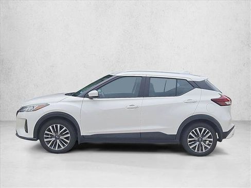 Used 2022 Nissan Kicks SV FWD image 8