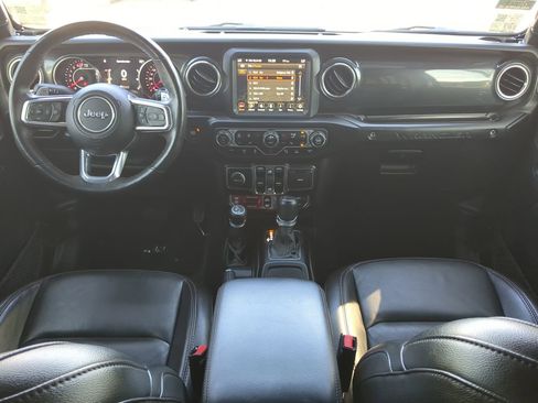 Used 2021 Jeep Wrangler Unlimited Rubicon w/ Trailer Tow Package image 15