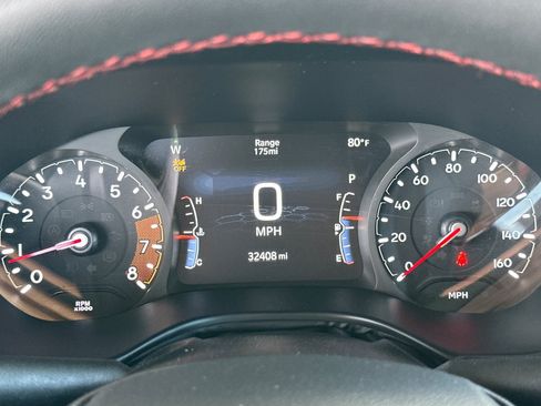 Used 2025 Jeep Compass Trailhawk AWD/4WD image 25