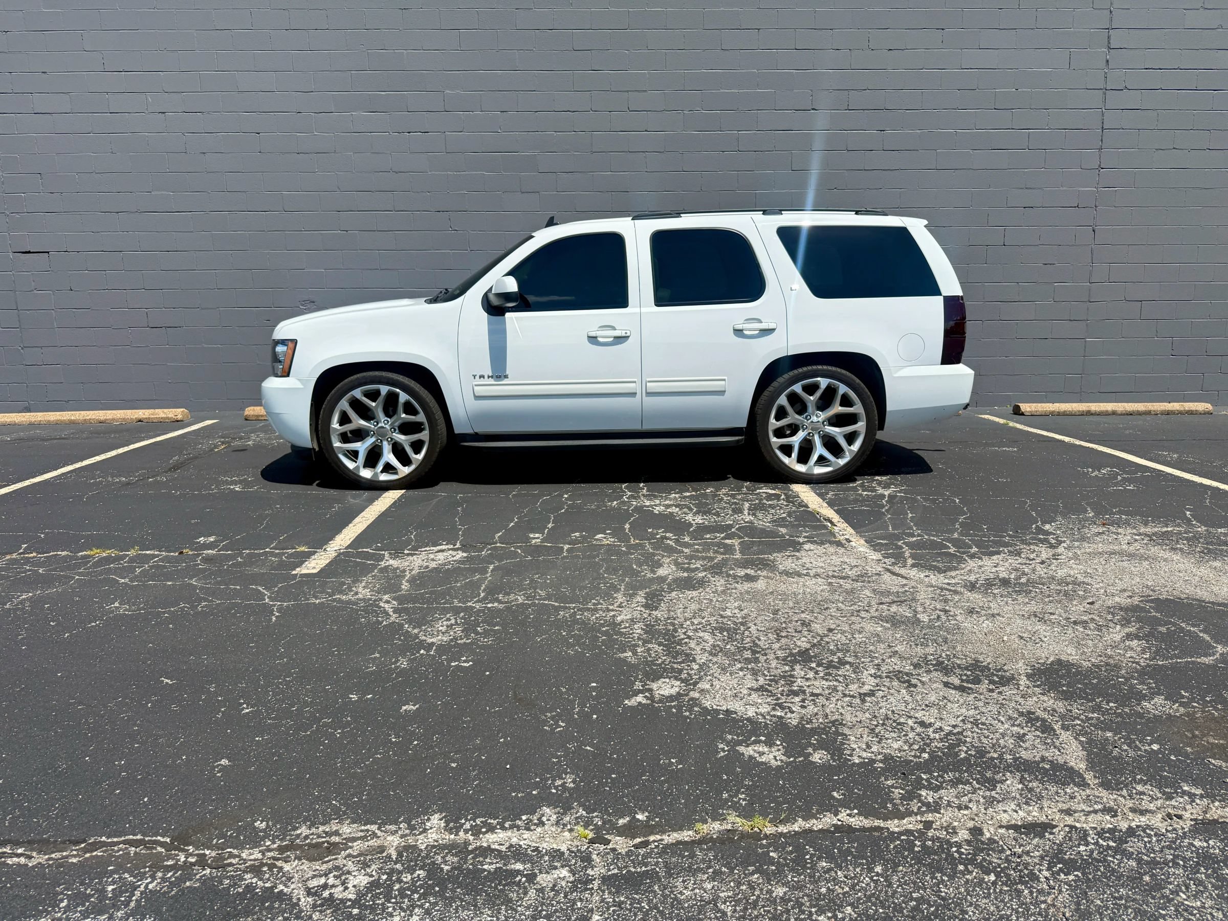 Used 2010 Chevrolet Tahoe LT AWD/4WD image 32