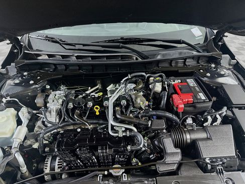 Used 2024 Nissan Altima 2.5 SV image 31