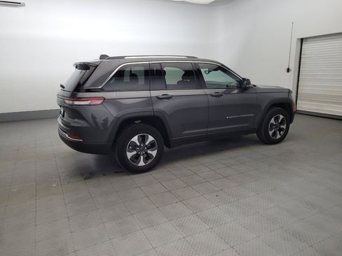 Used 2022 Jeep Grand Cherokee Limited 4xe image 10