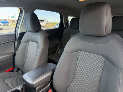 Used 2024 Kia Sportage LX image 14