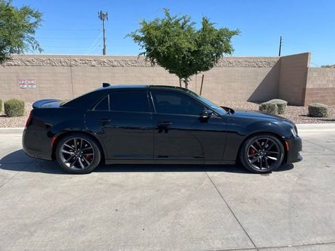 Used 2023 Chrysler 300 C RWD image 3
