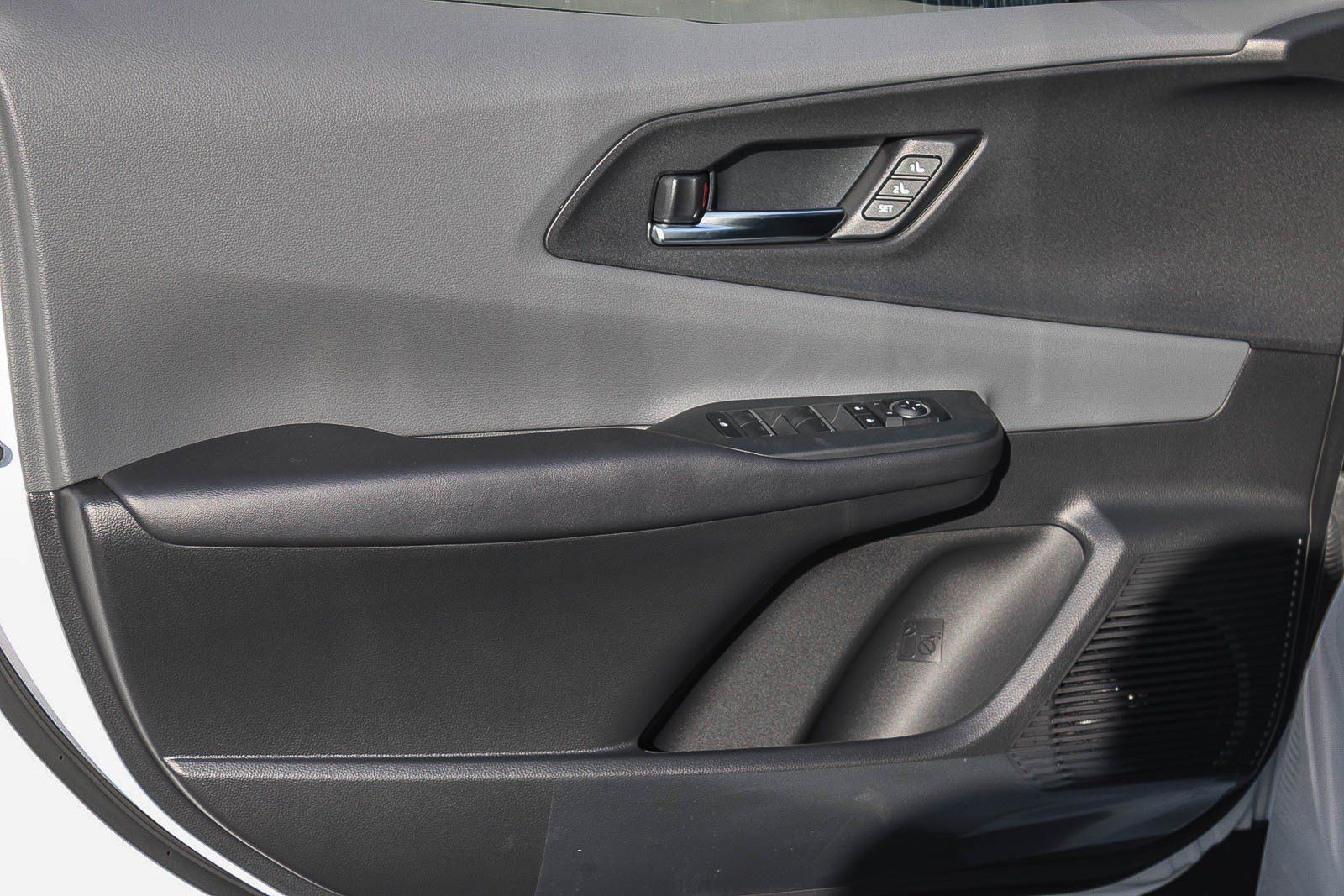 New 2027 Toyota Prius Limited FWD image 22