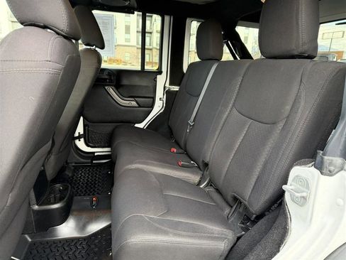 Used 2013 Jeep Wrangler Unlimited Sport image 17