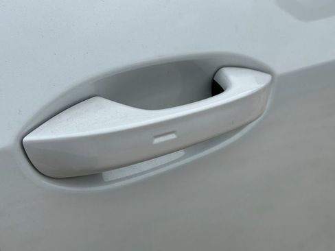 New 2026 Volkswagen Tiguan SE R-Line image 14