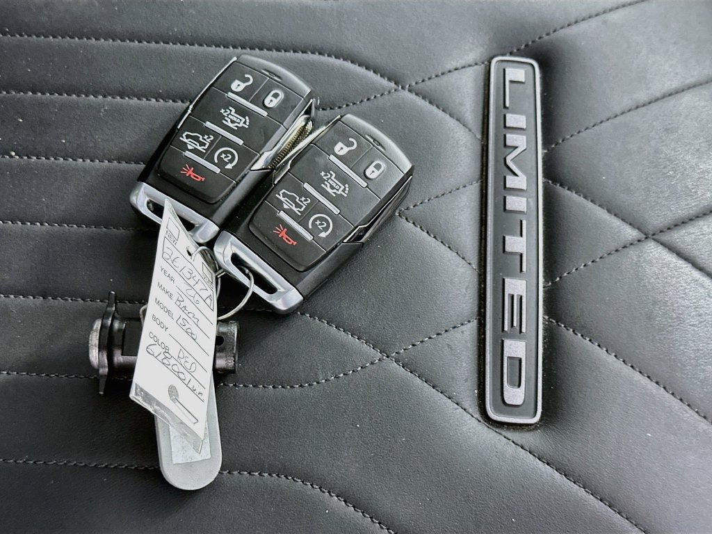 Used 2025 RAM 1500 Limited AWD/4WD image 36