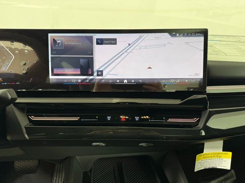 New 2025 BMW 530i xDrive image 14