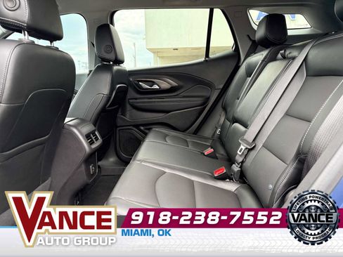 Used 2024 GMC Terrain SLT w/ Elevation Edition FWD image 12