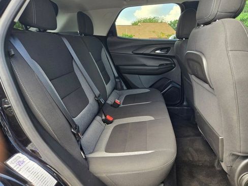 Used 2025 Chevrolet TrailBlazer LT AWD/4WD image 26