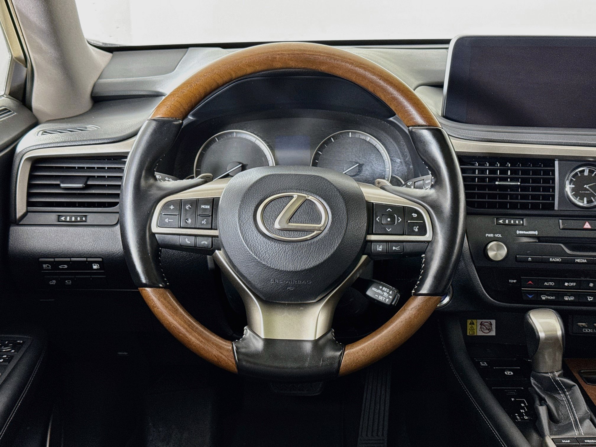 Used 2021 Lexus RX 450hL AWD w/ Premium Package image 4