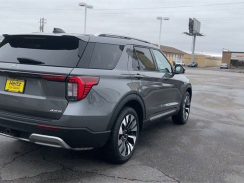 Used 2025 Ford Explorer Platinum w/ LUX Leather Package image 9