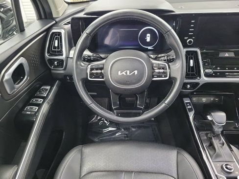 Used 2023 Kia Sorento SX AWD/4WD image 18