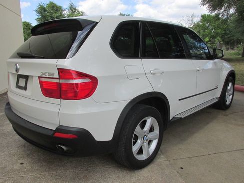Used 2010 BMW X5 xDrive30i image 7
