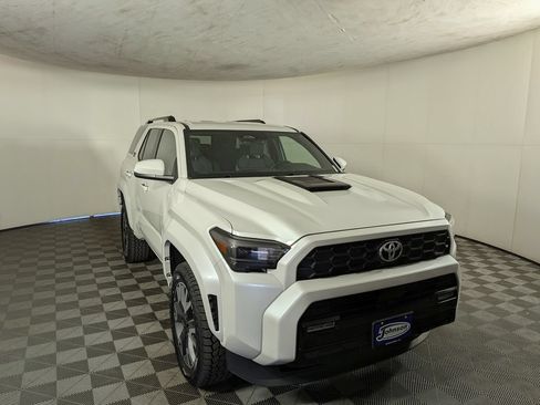 Used 2025 Toyota 4Runner TRD Sport AWD/4WD image 5