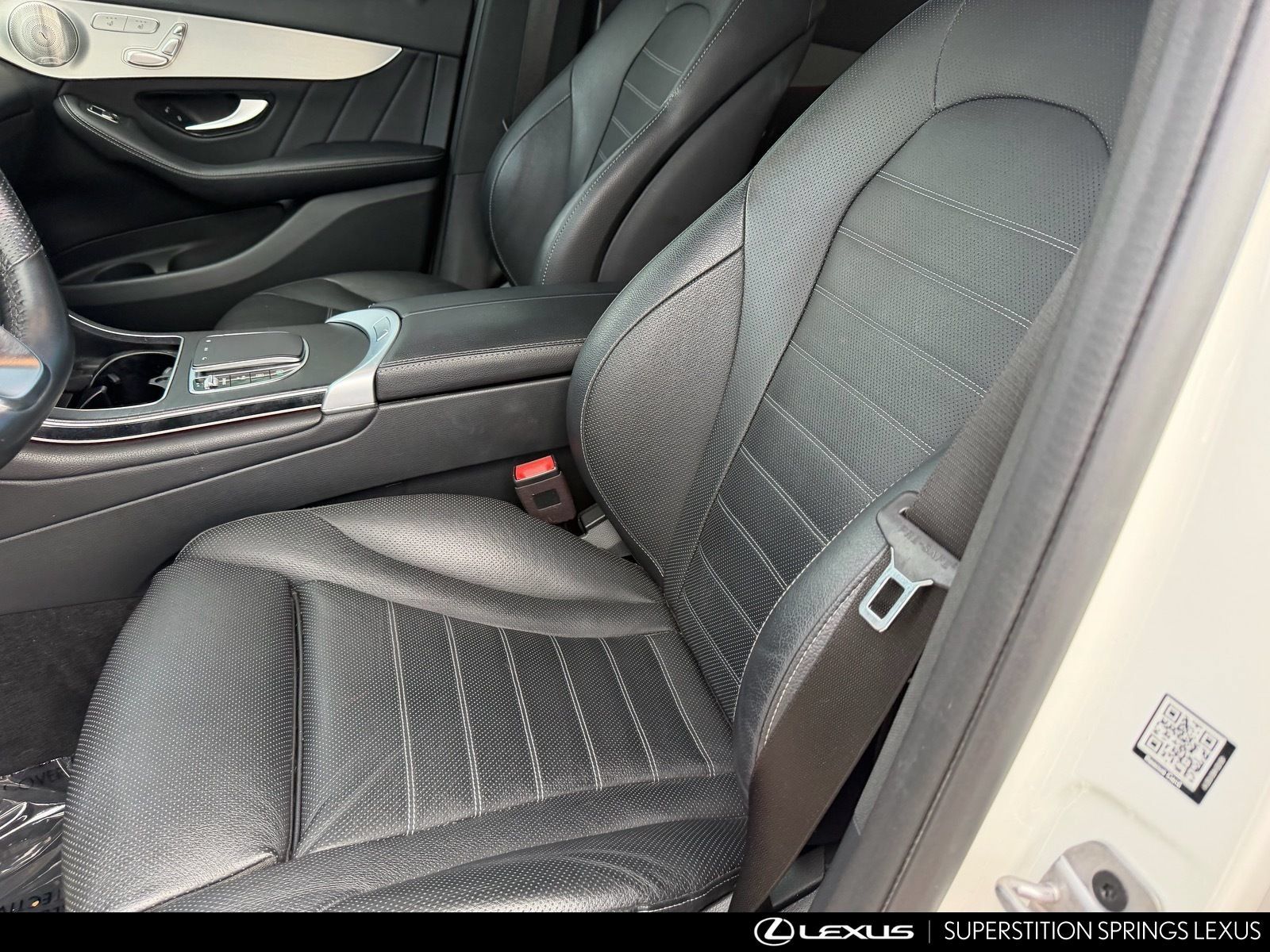 Used 2022 Mercedes-Benz GLC 300 4MATIC image 22