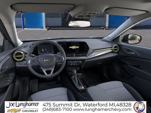 New 2026 Chevrolet Trax LT w/ Sunroof Package FWD image 15