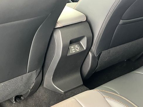 New 2026 Subaru Crosstrek 2.5i Limited w/ Crosstrek Mirror Package image 36