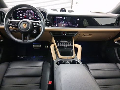 Certified 2024 Porsche Cayenne Coupe AWD/4WD image 17