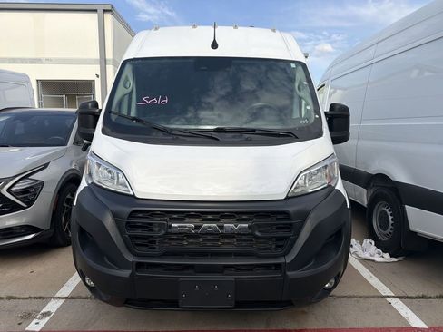Used 2025 RAM ProMaster 2500 w/ Convenience Group FWD image 1