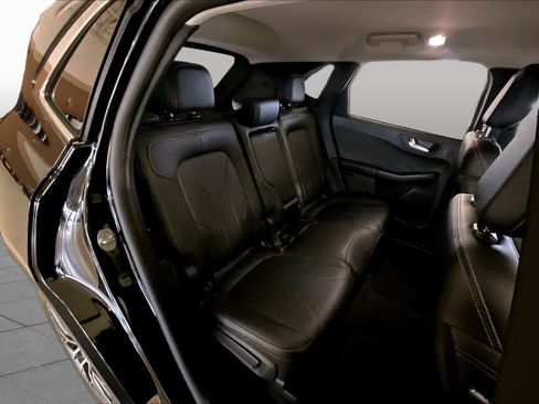 Used 2025 Ford Escape SE w/ PHEV Premium Package FWD image 17