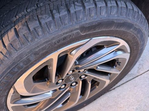 Used 2025 Lincoln Navigator Reserve image 14