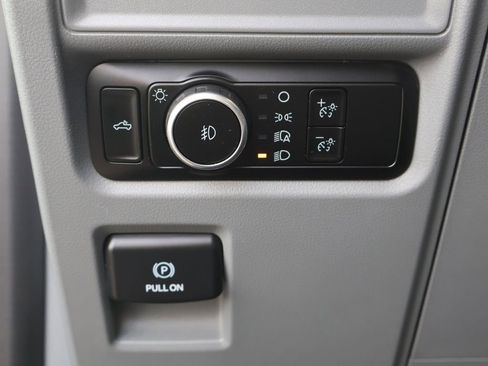 Used 2023 Ford F150 XLT image 19