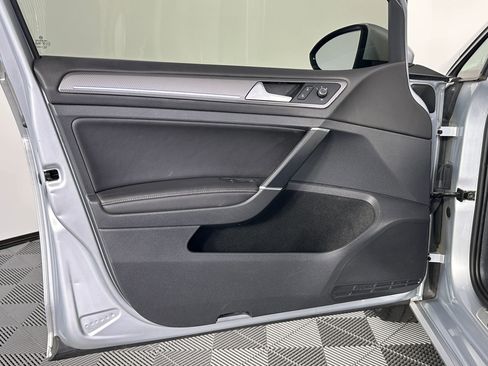 Used 2017 Volkswagen Golf Alltrack SE image 26