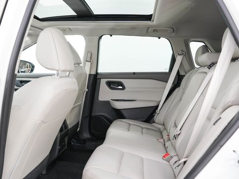 Used 2023 Nissan Rogue SL w/ SL Premium Package AWD/4WD image 15