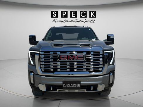 Used 2024 GMC Sierra 2500 Denali w/ Denali Reserve Package AWD/4WD image 8