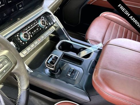 Used 2025 GMC Sierra 1500 Denali Ultimate AWD/4WD image 8