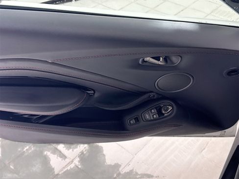 Used 2023 Aston Martin V8 Vantage Roadster image 16