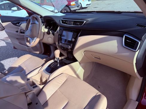 Used 2015 Nissan Rogue SL w/ SL Premium Package image 17