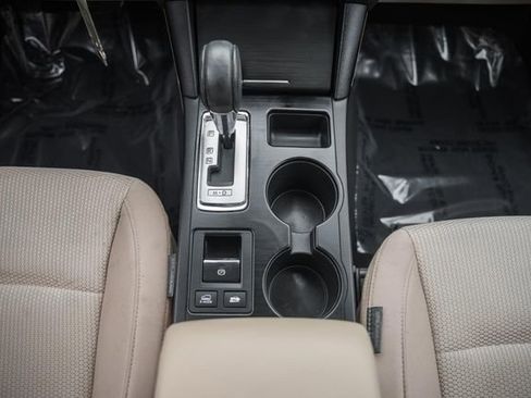 Used 2016 Subaru Outback 2.5i Premium image 23